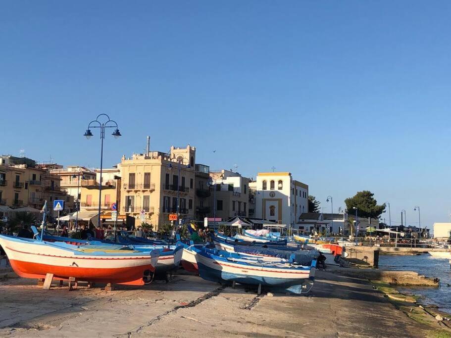 Bertie'S Mondello Palermo Exterior foto